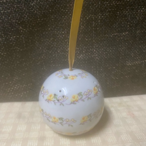 Andre Richard Ball Potpourri Pomander Ornaments - Picture 3 of 16